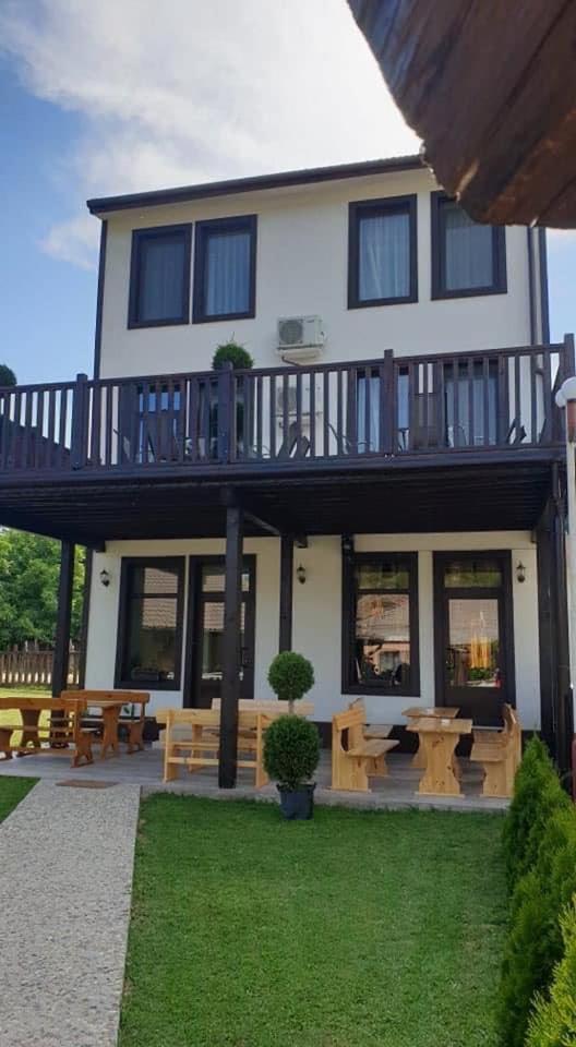 Бялата Къща Hotel Chakalarovo Exterior foto